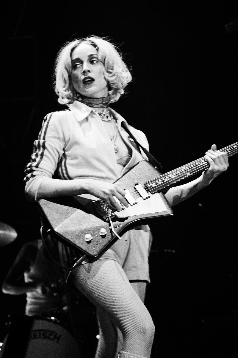 St Vincent Ohana 2022 Transparent Clinch Gallery st-vincent-ohana-2022-transparent-clinch-gallery