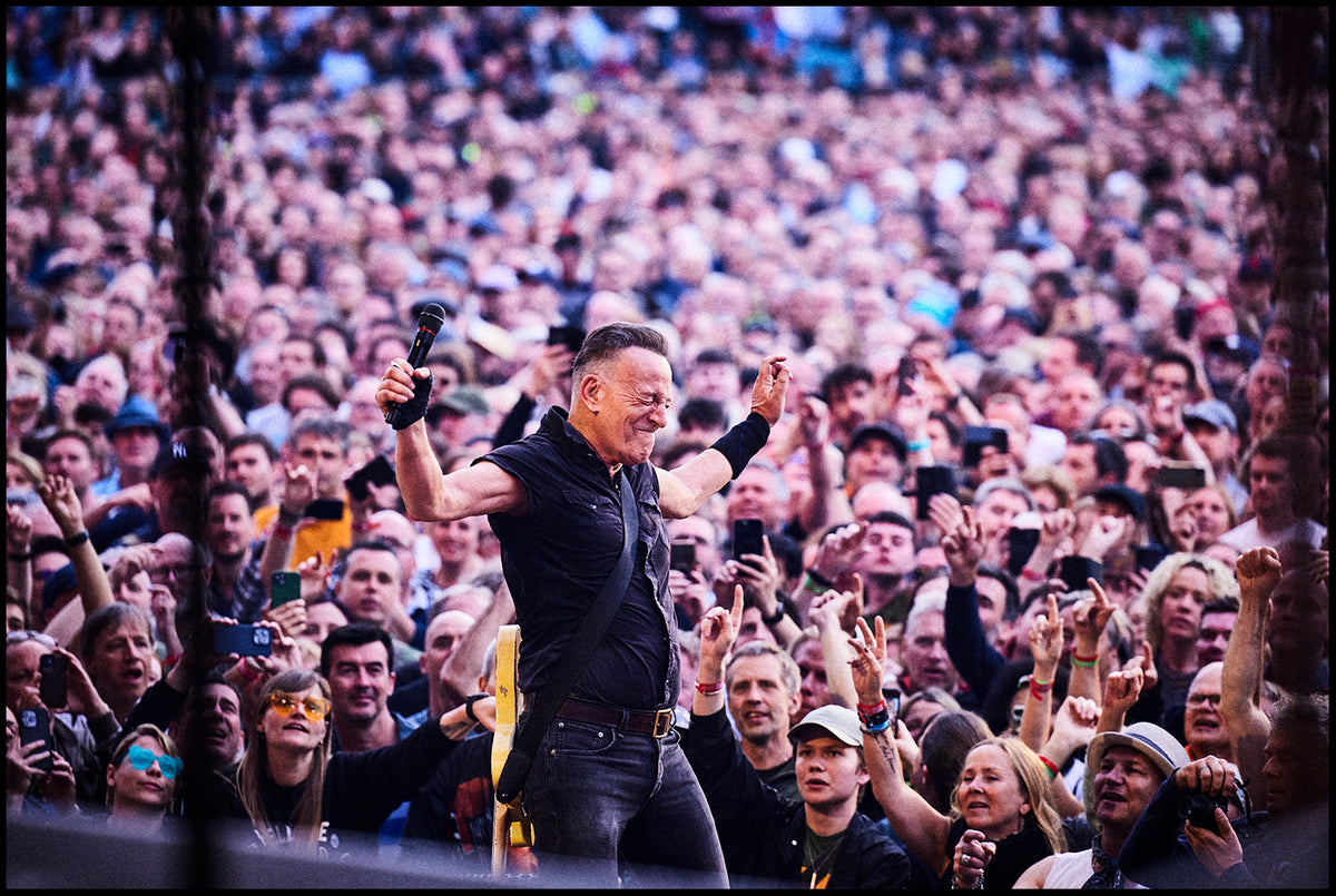 Bruce Springsteen (Dublin, 2023) Transparent Clinch Gallery