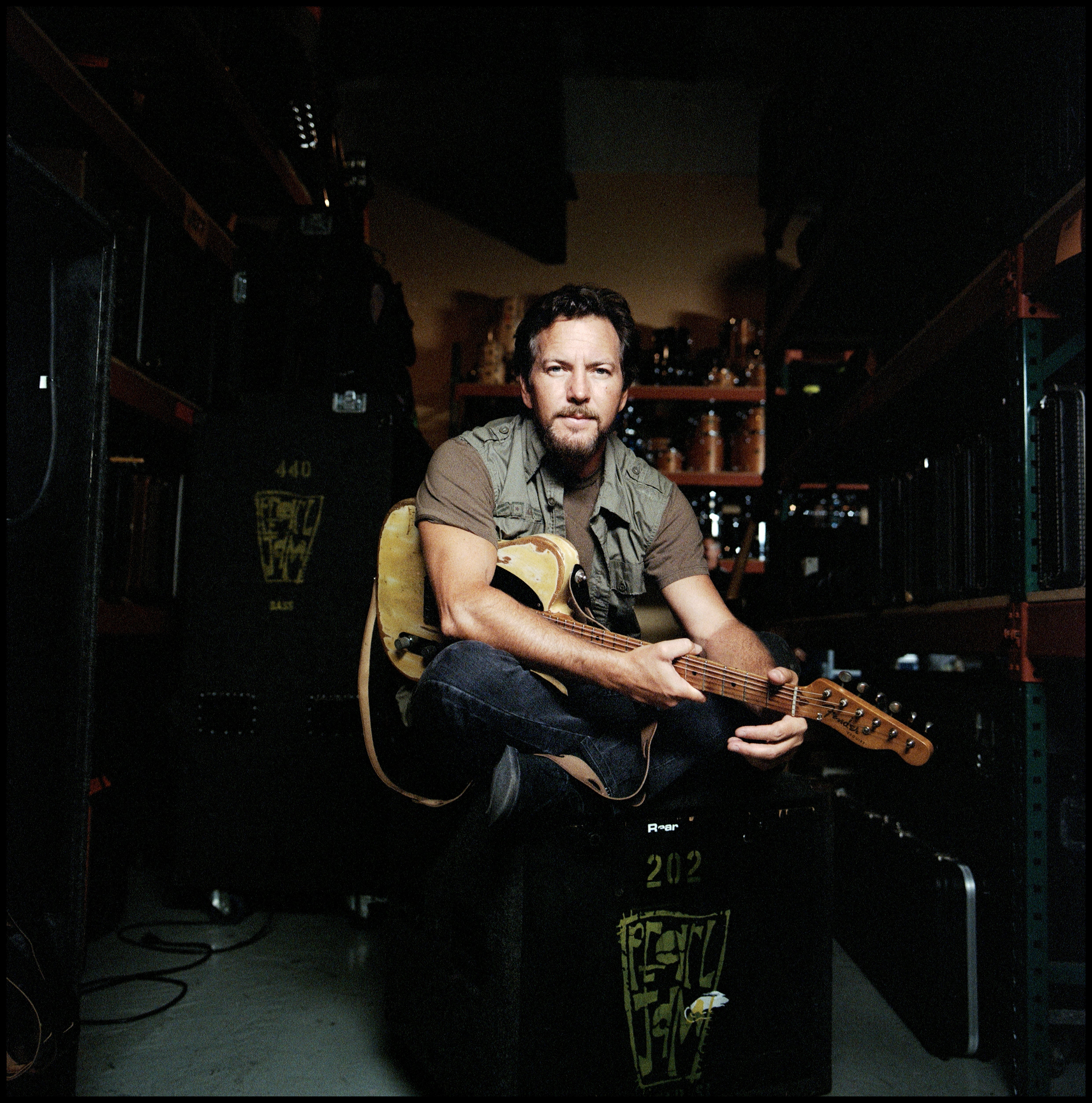 Eddie Vedder (Seattle, 2013) – Transparent Clinch Gallery