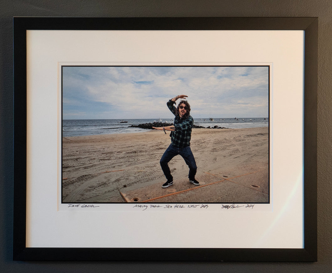 Dave Grohl (Sea.Hear.Now, 2023) 16x20 FREE FRAMING