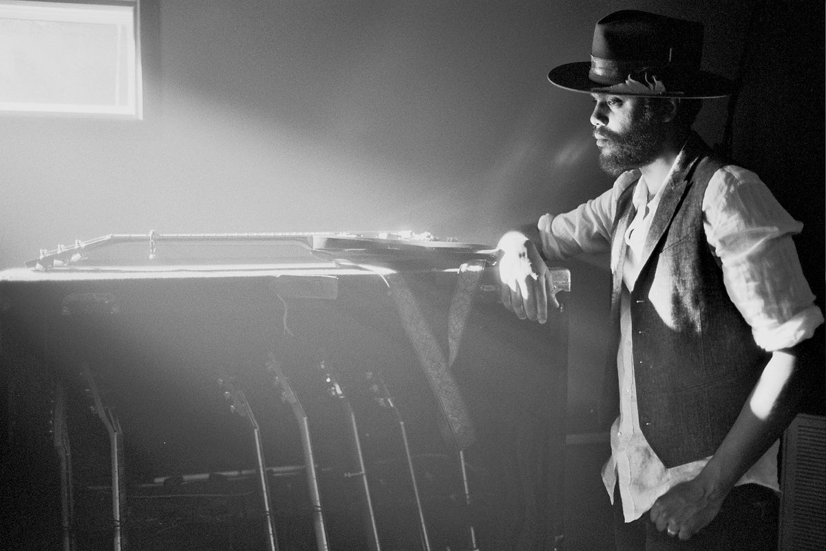 Gary Clark Jr (Austin TX, 2018) – Transparent Clinch Gallery
