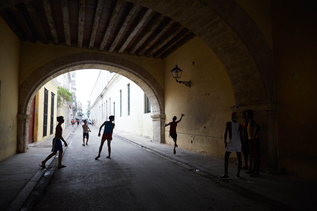Tunnel (Cuba, 2015)