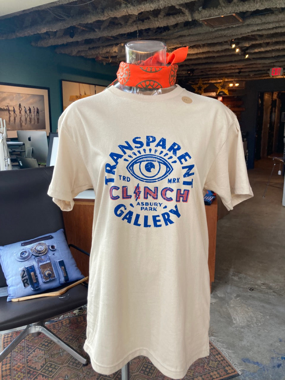 Transparent Clinch Gallery Cream T-Shirt
